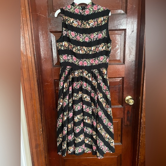 Striped Floral Unique Vintage 50s Swing Dress - Picture 4 of 8